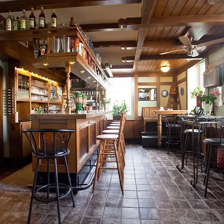 Zur Kastanie מולהיים אן דר רור