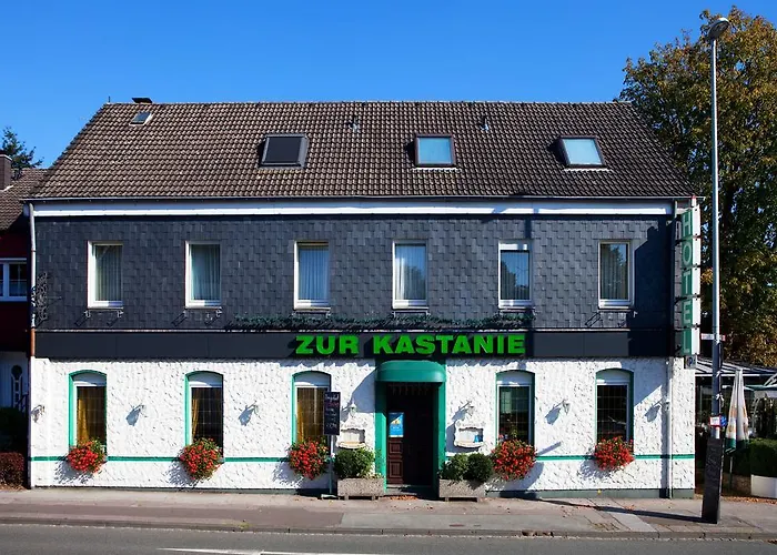 Zur Kastanie 3*